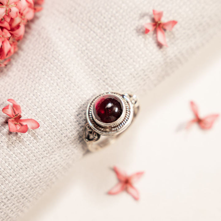 Garnet 925 Silver Round Ring