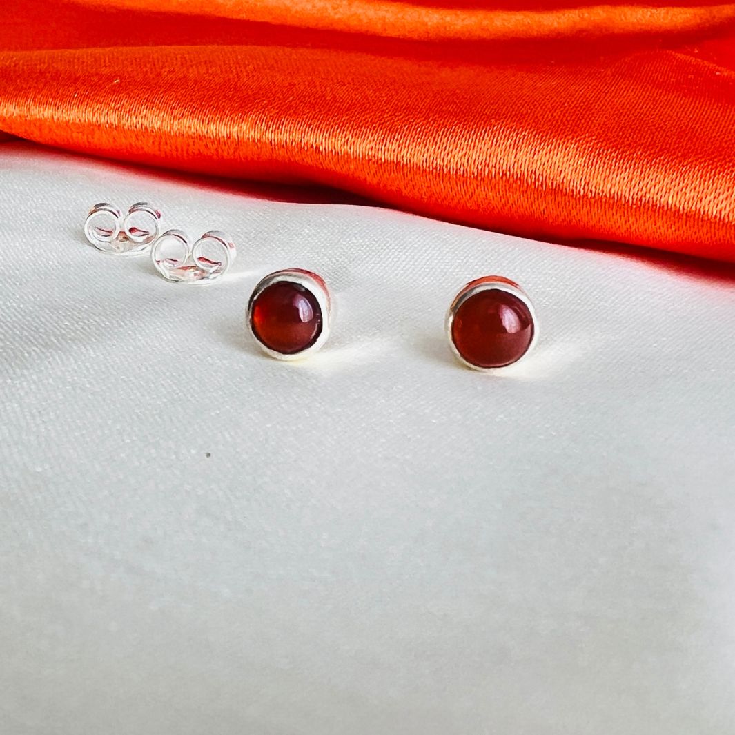 Carnelian 925 Silver Stud