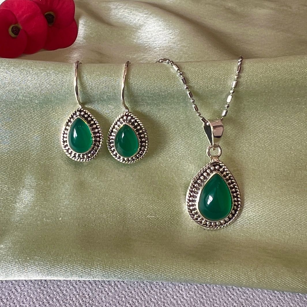 Green Onyx Drop 925 Silver Earring & Pendant Set